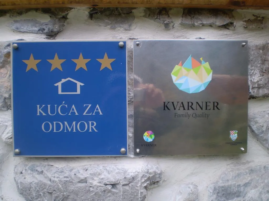 Holiday House Sobol Kuzelj 0*,