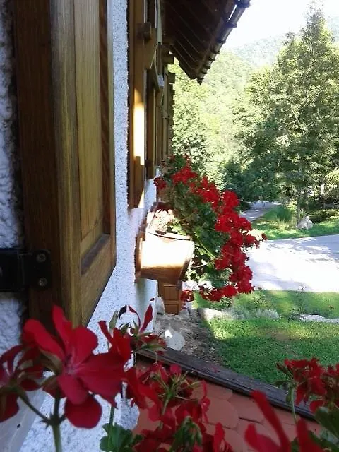 Holiday home Holiday House Sobol Kuzelj