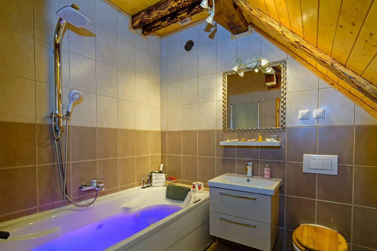 Holiday home Holiday House Sobol Kuzelj