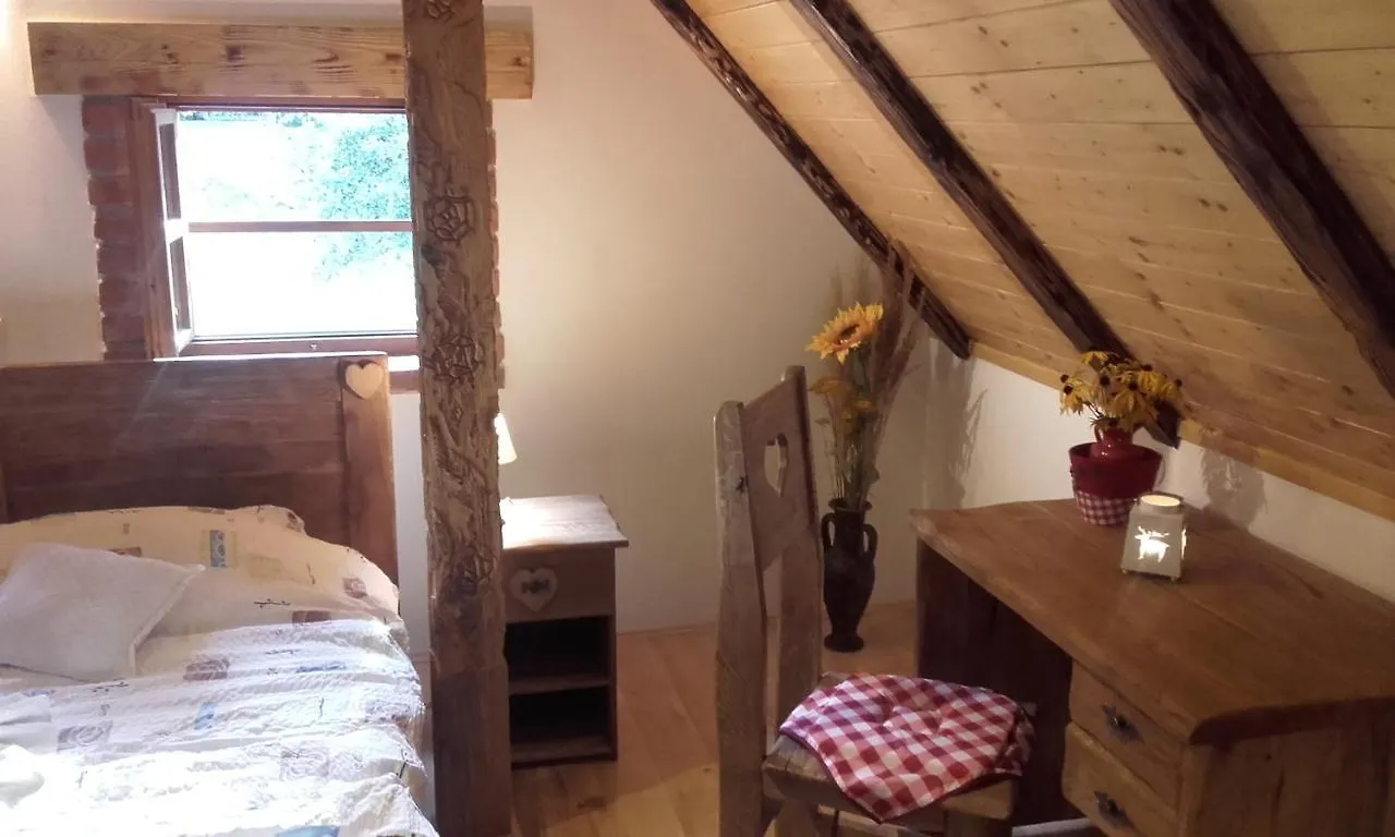 Holiday House Sobol Kuzelj 0*,